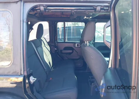 2021 Jeep Wrangler Unlimited Sport S 4X4 z USA, uszkodzony, nr VIN 1C4HJXDN7MW832579